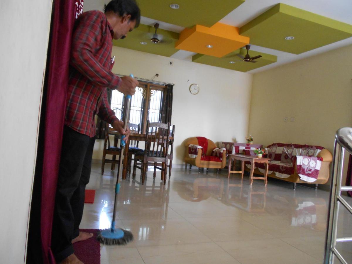 Wekare Guest House Bhubaneswar Bagian luar foto